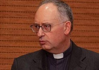 Papa padre Spadaro Obbedira ai medici da buon gesuita questo non gli impedira di essere presente