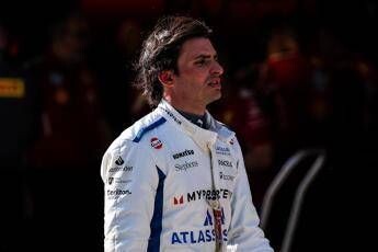 Sainz, inizio da incubo: fuori a Melbourne, 13esimo in Cina. E Albon vola