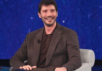 Stefano De Martino: “Ho comprato casa ai miei genitori”. La confessione a ‘Cinque Minuti’