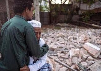 Terremoto Myanmar almeno 2.028 morti donna estratta viva da macerie dopo 60 ore