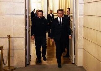 Ucraina Macron vede Zelensky Russia vuole continuare laggressione