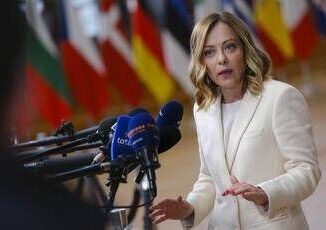 Ucraina Meloni lavora a vertice Parigi Italia ce ma resta nodo invio truppe
