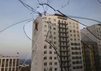Ucraina Russia centinaia di droni di Kiev su Mosca un morto. Chiusi due aeroporti
