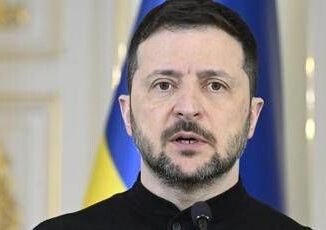 Ucraina Zelensky sfida Putin e Trump Crimea e nostra