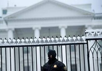 Usa Secret Service spara a uomo armato vicino Casa Bianca