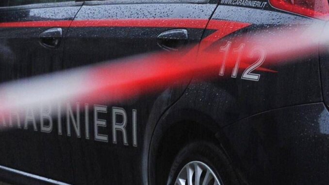 Varese, anziano trovato morto in casa a Saronno: sarebbe stato ucciso a coltellate