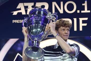 Zverev perde ancora, Sinner sorride: Jannik ‘vede’ il rientro da numero 1