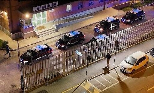 Cagliari, weekend di controlli dei Carabinieri: denunce per guida in stato di ebbrezza e droga 1 carabinieri auto colonna ridim