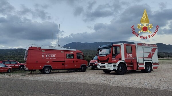 vigili del fuoco AF UCL ricerca disperso parapendista ad Arbus