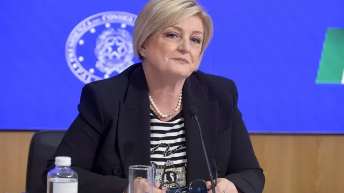 Lavoro, firmati i decreti attuativi per i Bonus Giovani e Donne