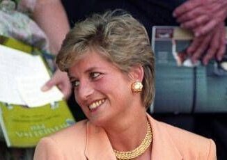Addio a David Sassoon morto a 92 anni lo stilista della principessa Diana