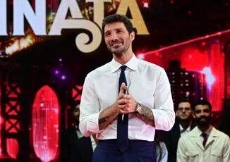 Ascolti tv Step vince con oltre 27 milioni Stefano De Martino sigla record stagionale