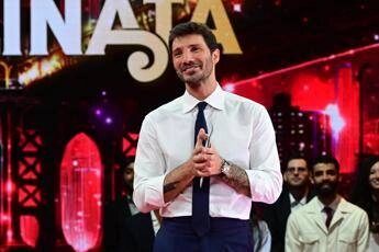 Ascolti tv, ‘Step’ vince con oltre 2,7 milioni: Stefano De Martino sigla record stagionale