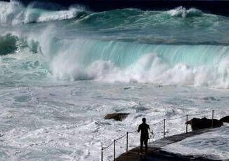 Australia weekend di Pasqua tragico almeno sei morti per onde anomale
