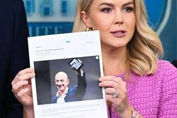 Casa Bianca contro Amazon: “Prezzi con impatto dei dazi atto ostile e politico”