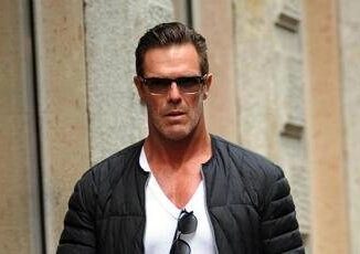 Cipollini inaugura pista ciclabile in Puglia. Ma scoppia la polemica