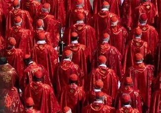 Conclave tra intrighi veleni e dicerie le fake news della vigilia