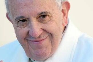 Da Era Francesco a Papa degli ultimi cosi i quotidiani salutano il Pontefice
