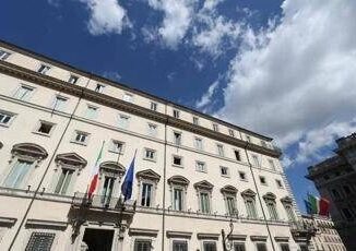 Def, via libera dal Consiglio dei ministri 2 Def via libera dal Consiglio dei ministri