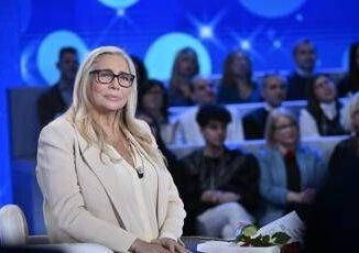 Domenica In gli ospiti di oggi domenica 13 aprile chi ce in studio con Mara Venier