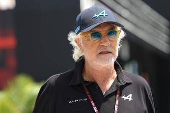 Flavio Briatore, funerali di Papa Francesco: “Ore di fila solo per i selfie”