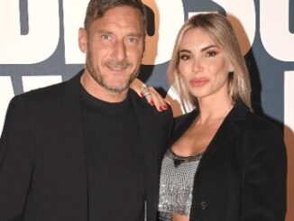 Francesco Totti e Noemi Bocchi la vacanza di lusso con la famiglia allargata
