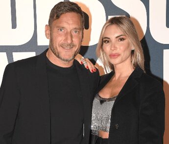 Francesco Totti e Noemi Bocchi la vacanza di lusso con la famiglia allargata