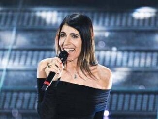 Giorgia fan la incontra in treno il regalo e la dedica speciale Video