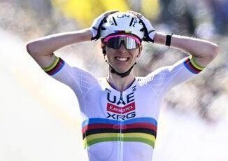 Giro delle Fiandre vittoria in solitaria di Pogacar