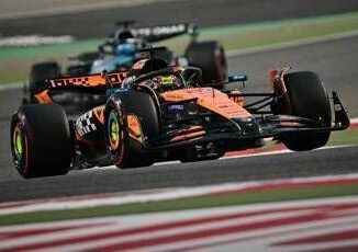 Gp Bahrain Piastri trionfa con McLaren e Ferrari giu dal podio