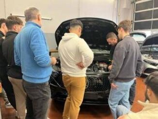 I drive Mercedes Benz un programma che fa incontrare scuola e impresa