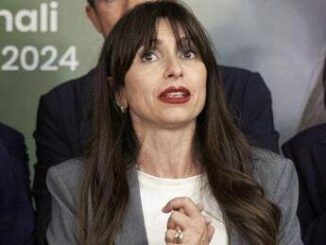 La governatrice Stefania Proietti denuncia Contro di me meme e insulti sessisti