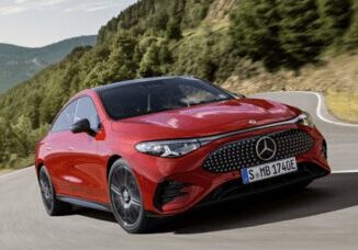La nuova Mercedes Benz CLA debutta con quattro versioni