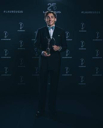 Laureus Awards Duplantis e lo Sportivo dellAnno Simon Biles vince tra le donne