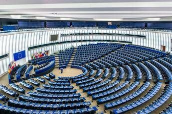 Manifestazione M5s contro Rearm Ue, domani pro Europa. A che punto siamo a Bruxelles?