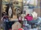 Negozio arredi sacri Ghezzi Da vescovo Francesco compro qui la prima croce in metallo