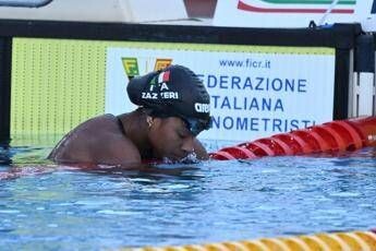 Nuoto Sara Curtis batte record Federica pellegrini nei 100 stile libero