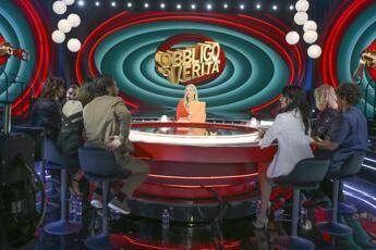 Obbligo o Verita chi sono gli ospiti di stasera 7 aprile Le anticipazioni
