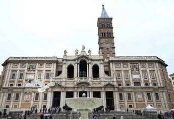 Papa Francesco, marmo dalla Liguria per il suo sepolcro e la sola iscrizione ‘Franciscus’ – Foto