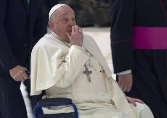 Papa Francesco morto da The Couple a GialappaShow cosa non va in onda oggi