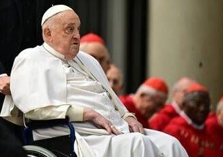 Papa Francesco una convalescenza piena di sorprese tanti i blitz di Bergoglio