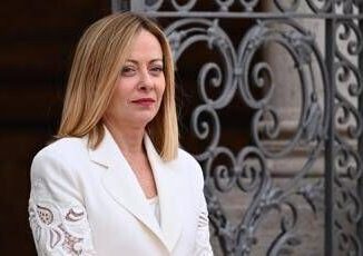 Sondaggio politico Fratelli dItalia cresce e Pd fermo