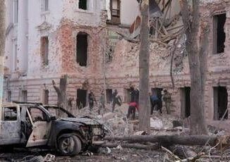 Strage Sumy Russia Colpita riunione ufficiali ucraini. Kiev usa civili come scudi umani