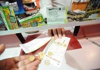 SuperEnalotto numeri combinazione vincente oggi 19 aprile