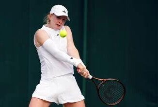 Tennista serve e sviene in campo paura a Bogota Video