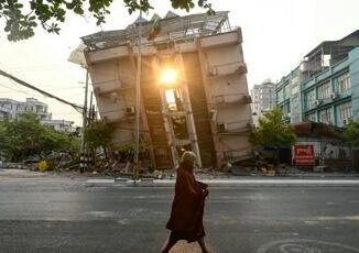 Terremoto Myanmar oltre 2.700 i morti oggi un minuto di silenzio per le vittime