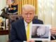 Trump e la lite con il giornalista per la foto modificata o no
