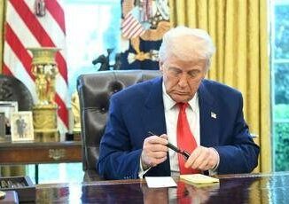 Trump stop ai dazi per 3 mesi. Tariffe super solo per la Cina