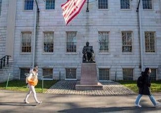 Trump vieta ad Harvard di accettare studenti stranieri nuovo attacco del tycoon