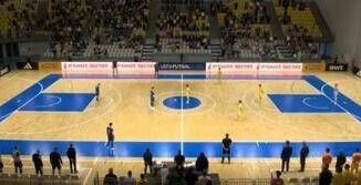 Ucraina sfida aperta alla Uefa minuto di silenzio nonostante il divieto Video